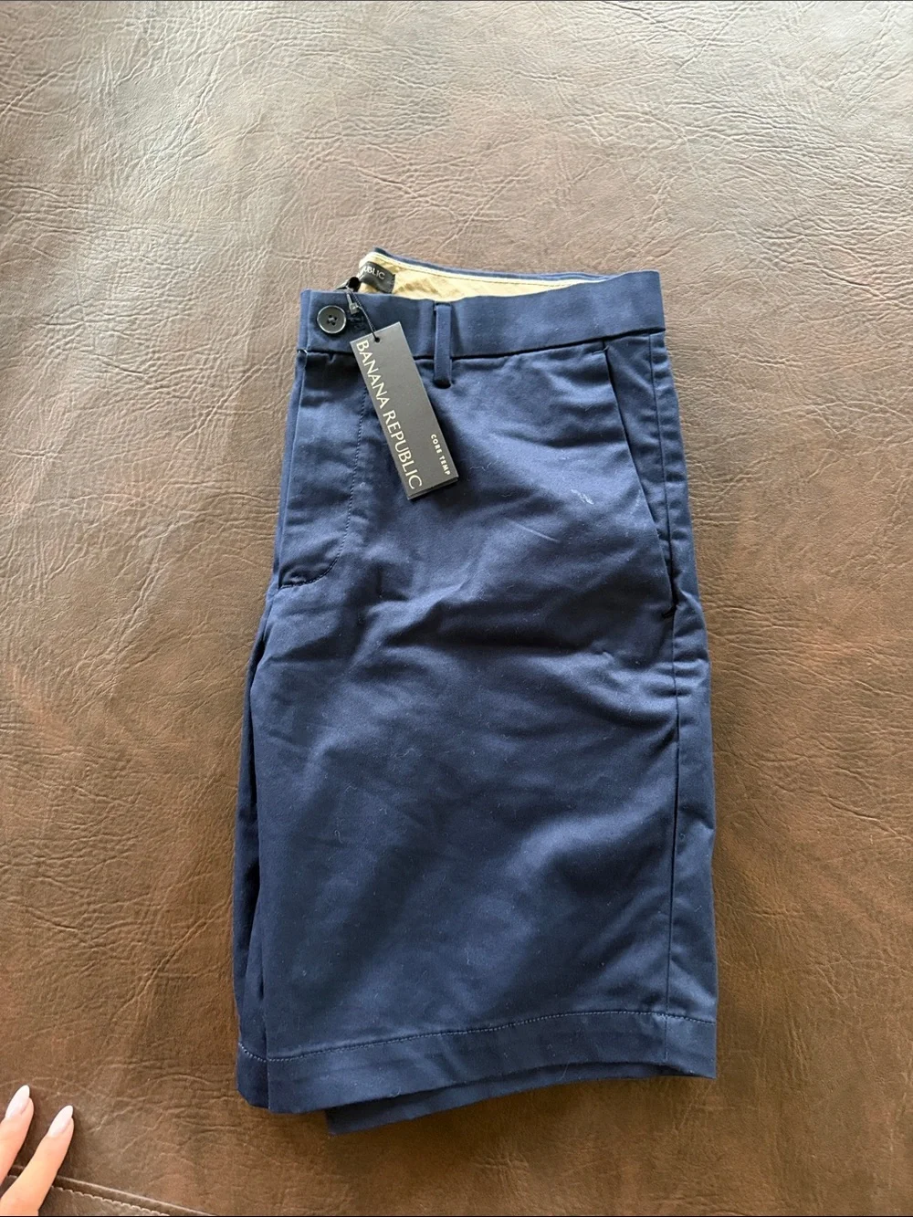 Banana Republic Navy Flat-Front Chino Shorts. NWT. Core Temp